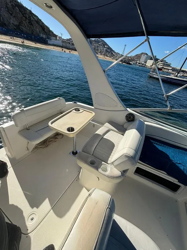 Bayliner 30 private yacht in Cabo San Lucas