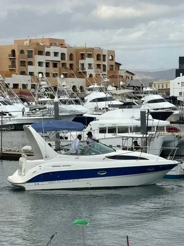 Bayliner 30 private yacht in Cabo San Lucas