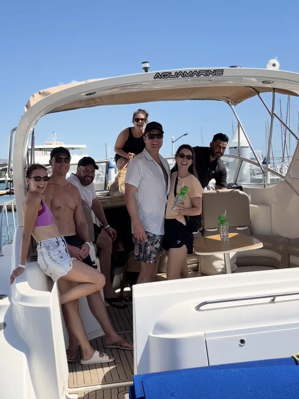 Guests from Canada on board the Bayliner 33 at Marina Cabo San Lucas