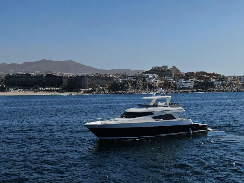 Yate privado McKinna 70 en Cabo San Lucas