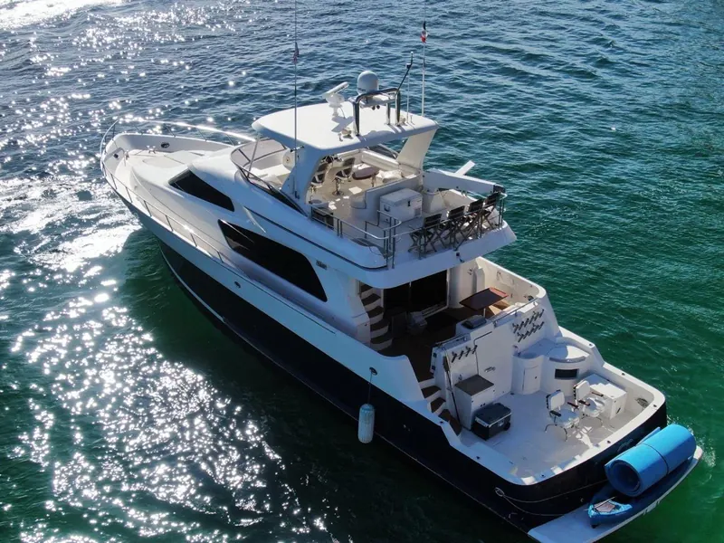 Yate privado McKinna 70 en Cabo San Lucas